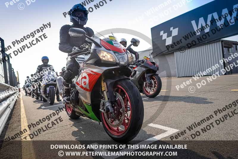 donington no limits trackday;donington park photographs;donington trackday photographs;no limits trackdays;peter wileman photography;trackday digital images;trackday photos